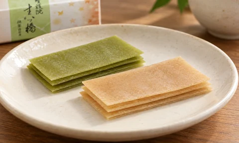 生八ッ橋抹茶詰合：雰囲気と断面