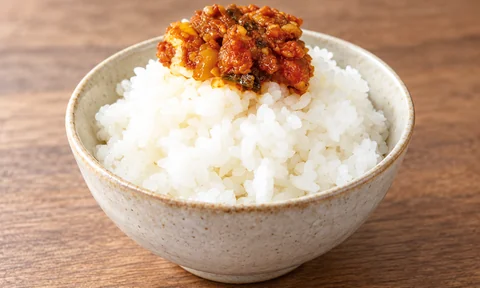 神戸牛にんにく肉みそ：雰囲気と断面